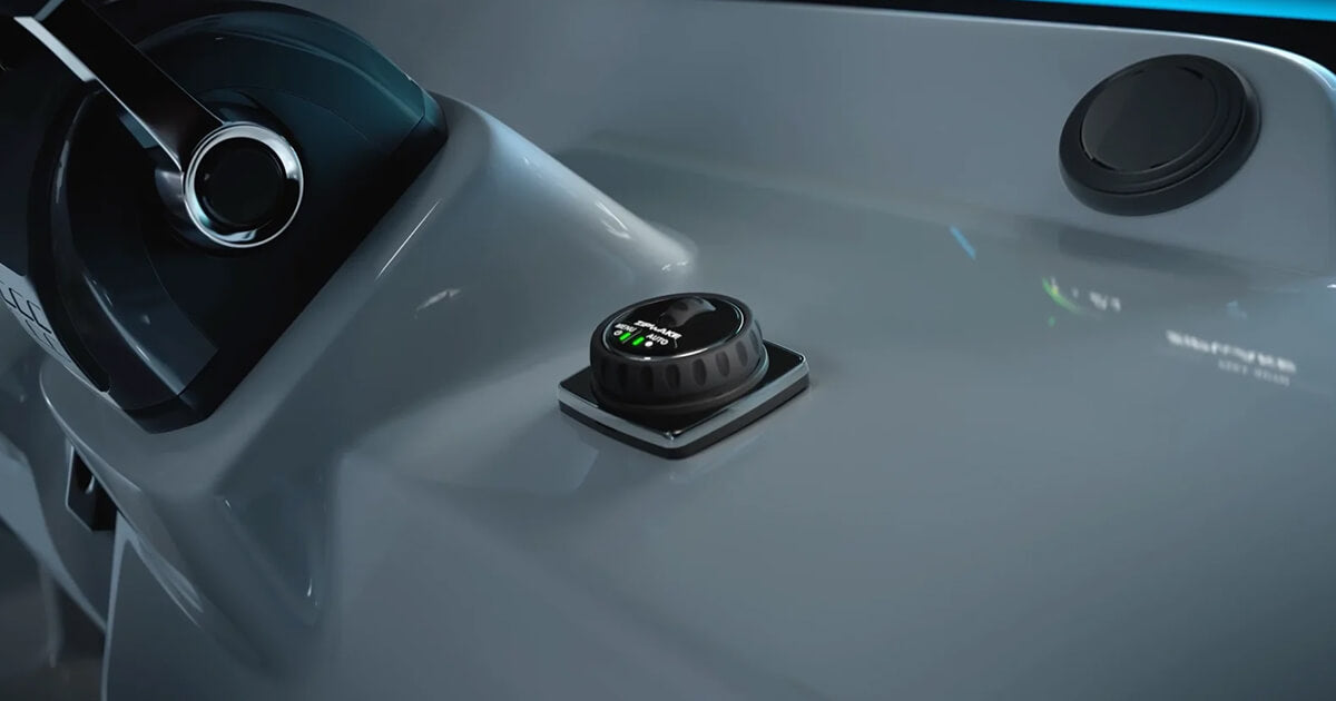 Zipwake представи новия "умен" Mini Controller на Metstrade 2023